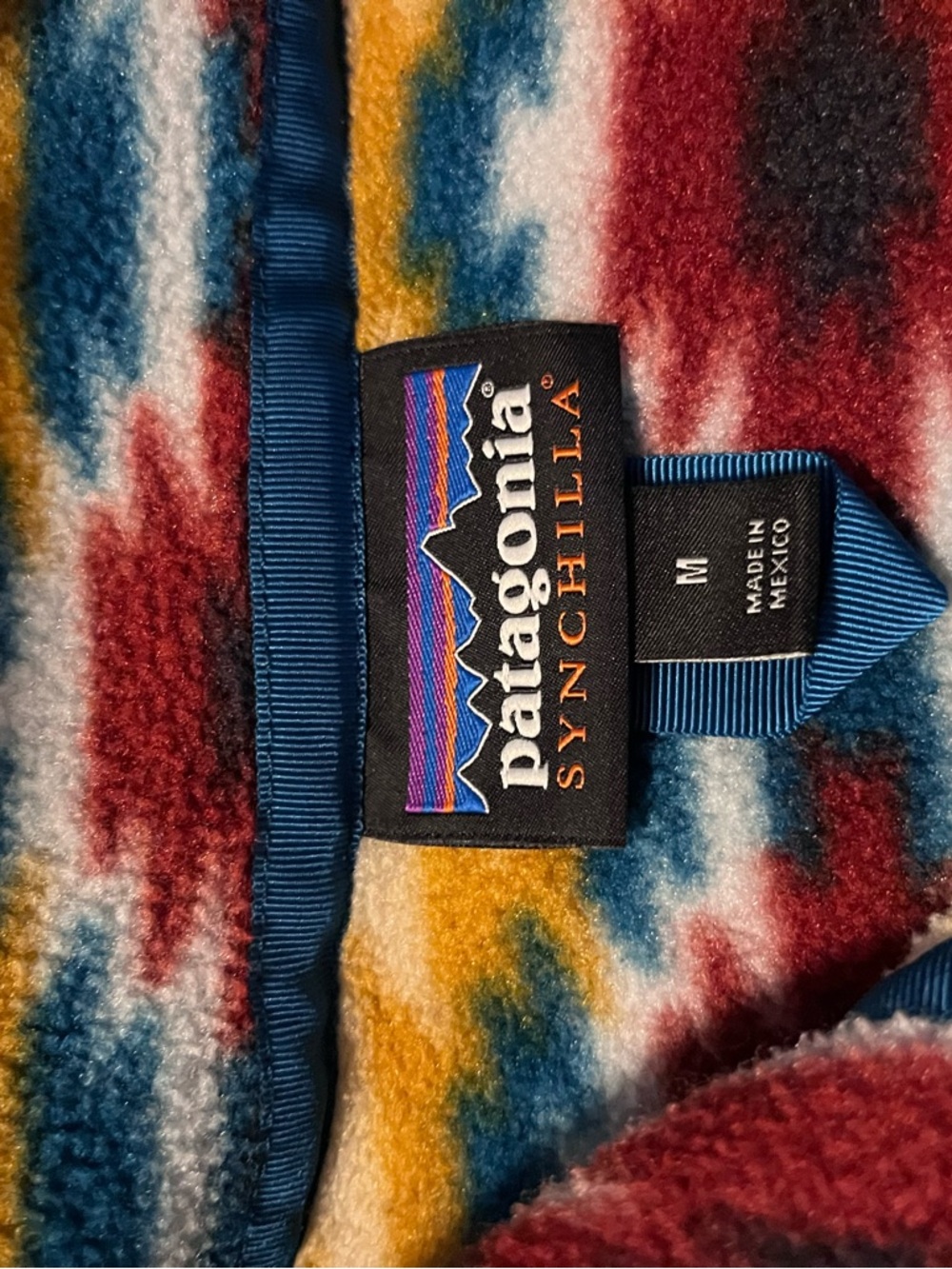 Patagonia Women’s ' Multicolor Patterned Fleece Vest - Size M - Picture 5 of 5